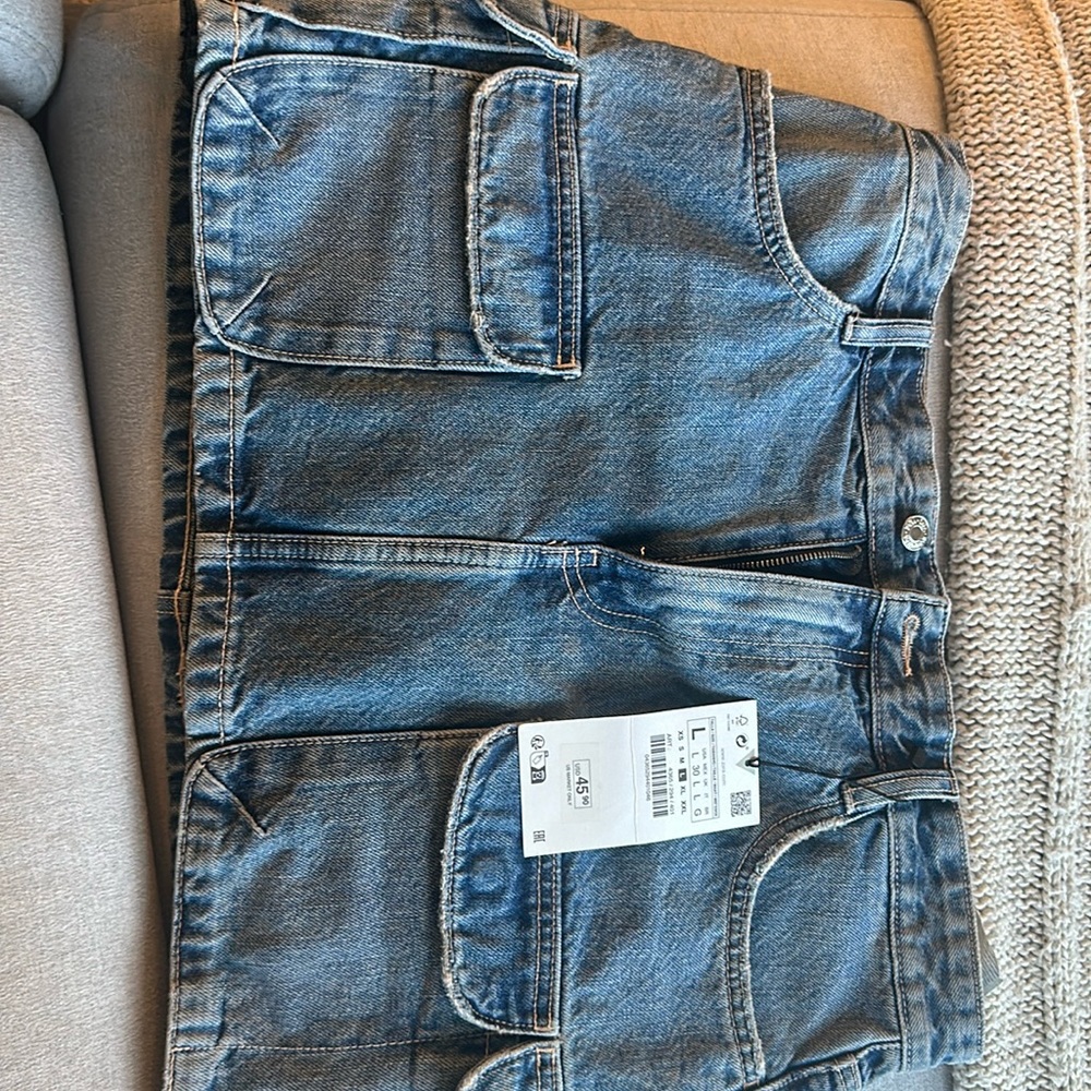 Denim cargo skirt from Zara